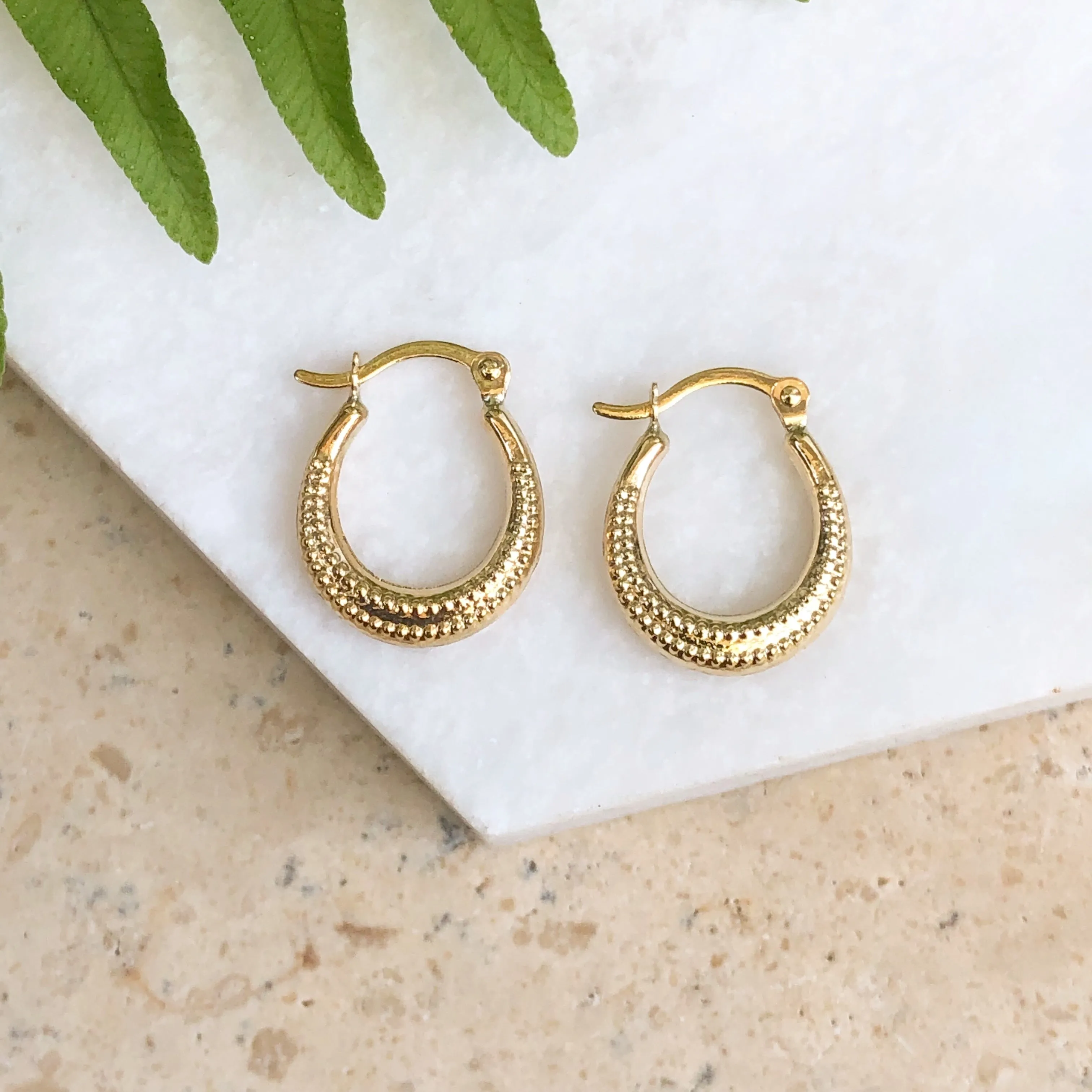 10KT Yellow Gold Scalloped Textured Hoop Earrings 15mm