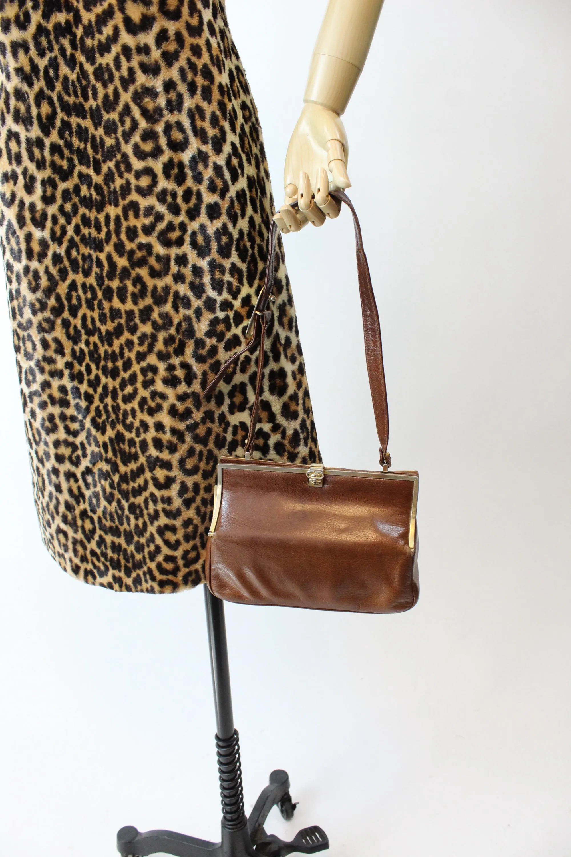 1940s POINTED ARCH leather handbag | new fall winter