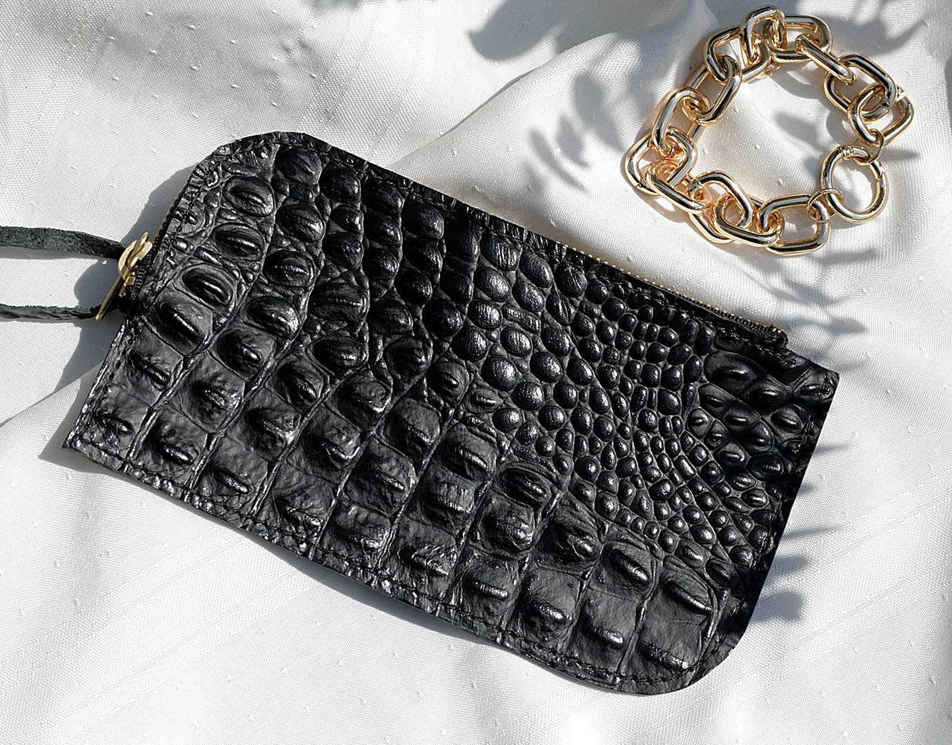 Contour Clutch