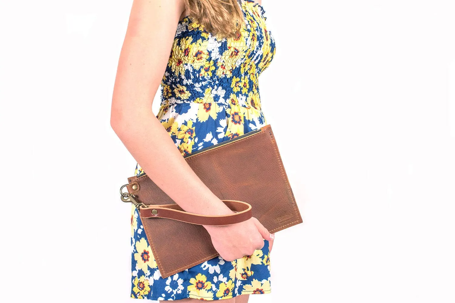 FELICITY ZIPPERED CLUTCH WITH WRISTLET - SMALL - SADDLE