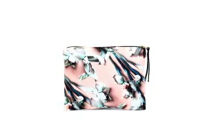 Flores, in Blush