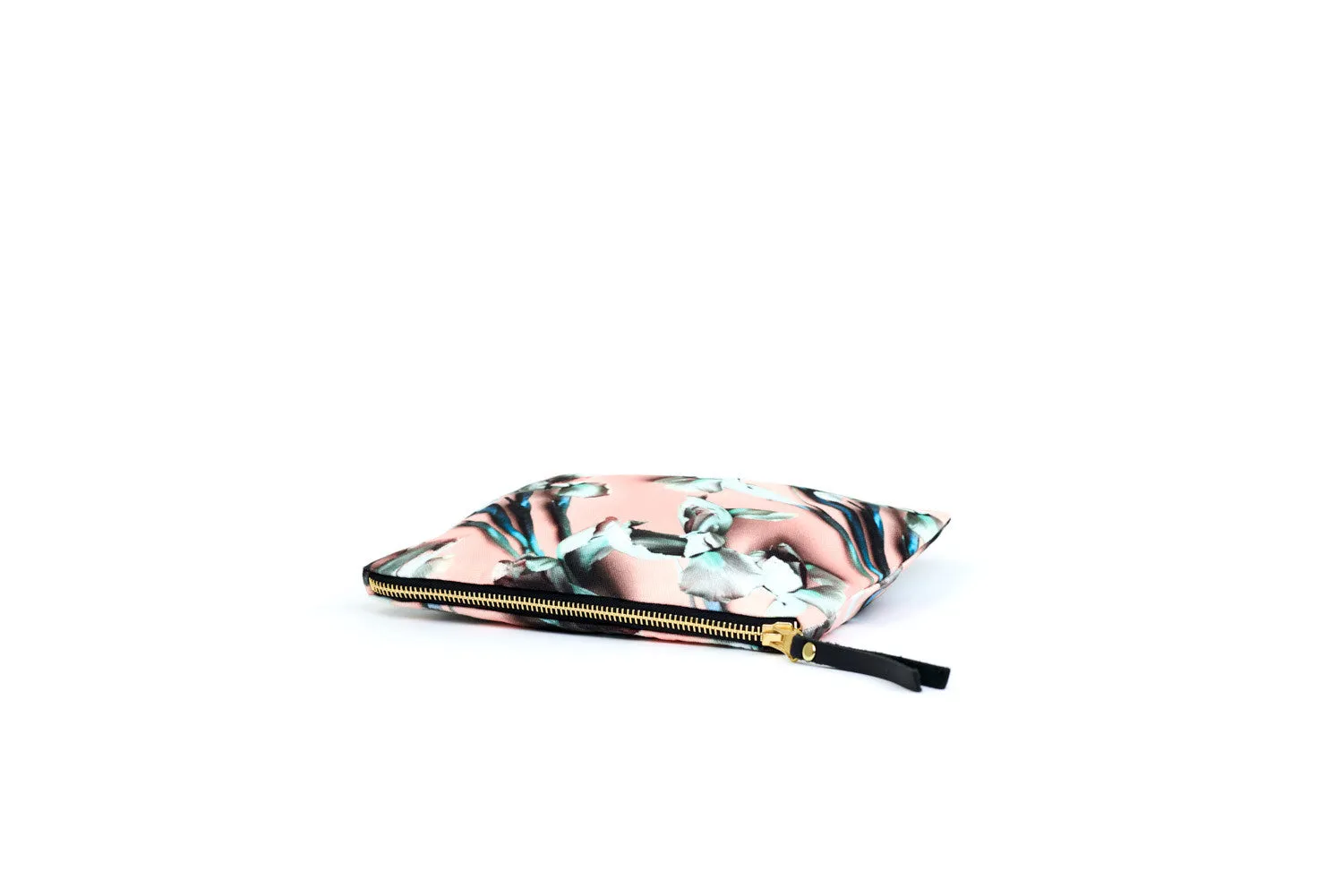 Flores, in Blush