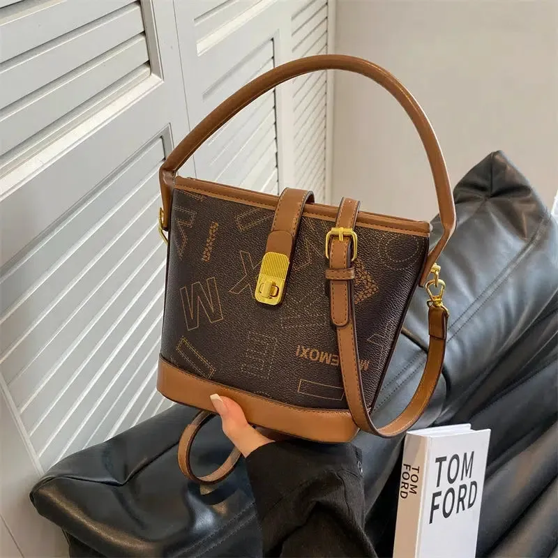 Geometric Pattern Bucket Bag