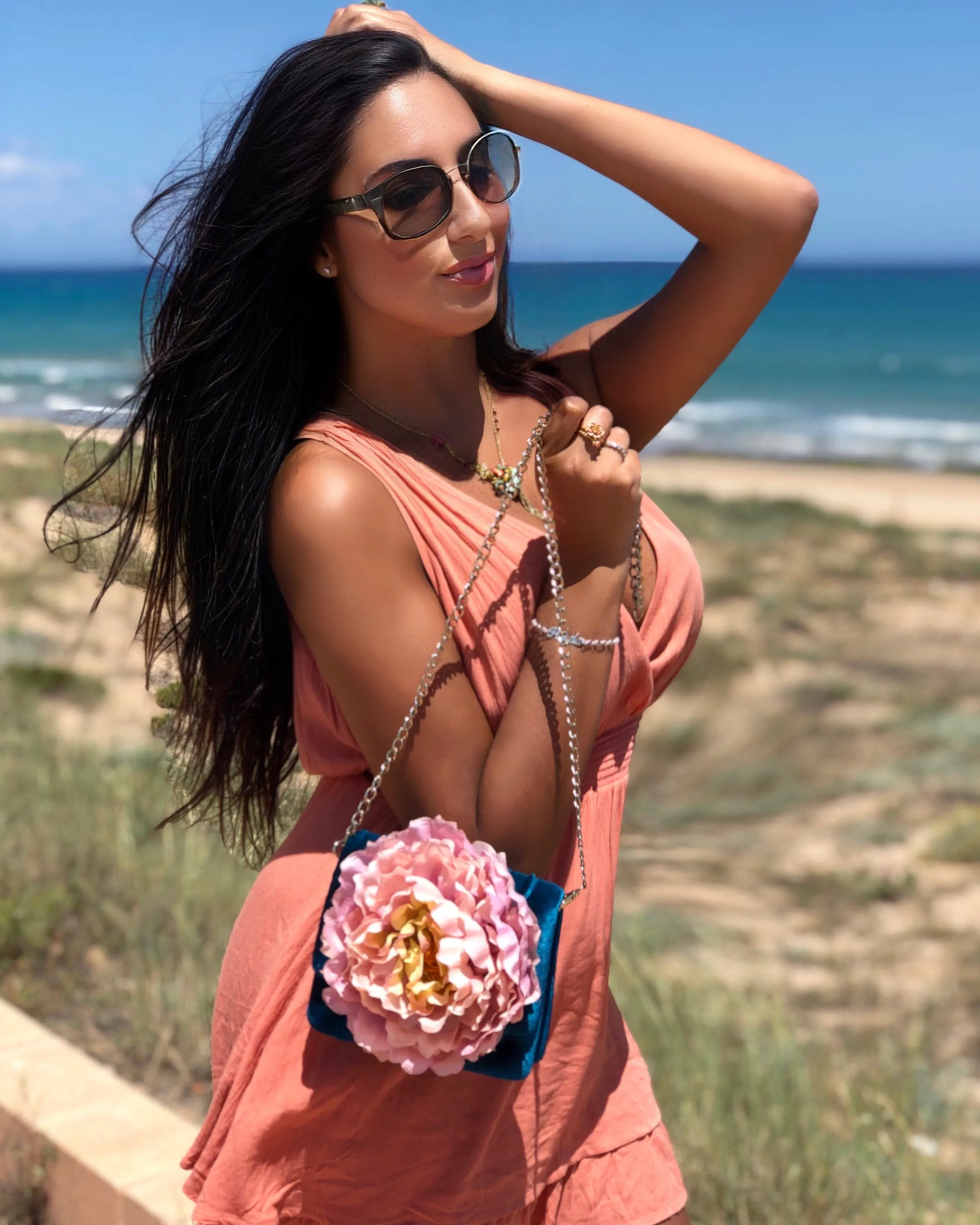 Rose Clutch
