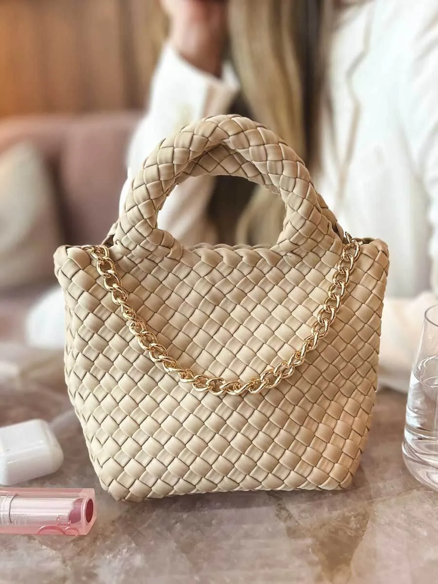 The Muse in Cream
